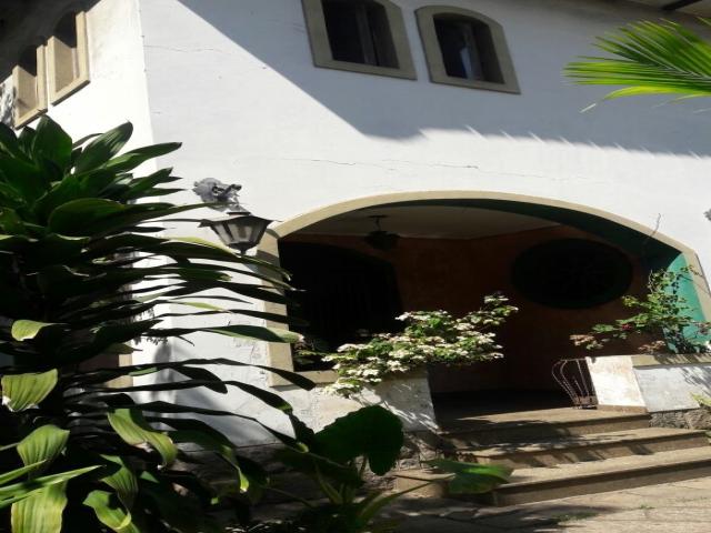 Sobrado para Venda em São Vicente - 4